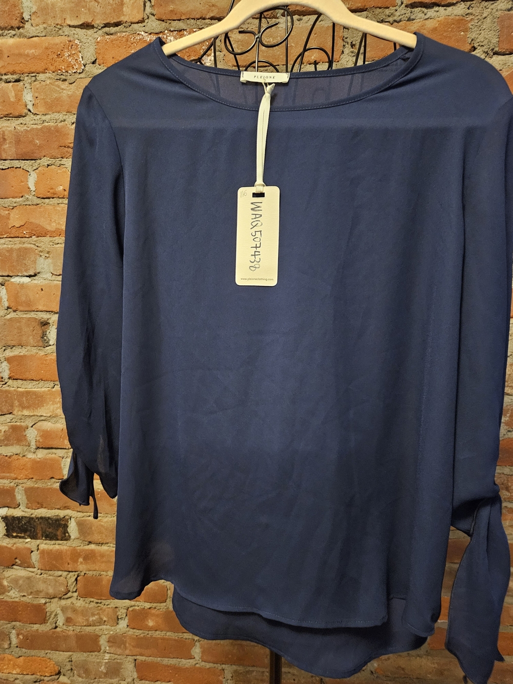 Elegant Pleione Navy Long-Sleeve Blouse with Tie Cuffs NWT MSRP$116 - Picture 7 of 7